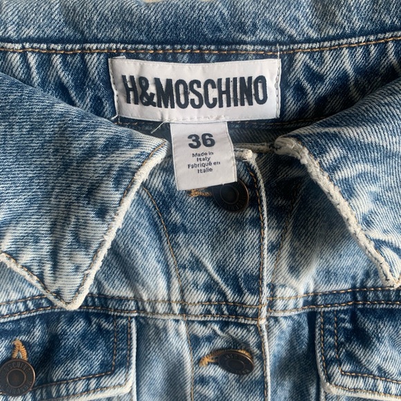 One time only Moschino denim skirt! Size 36 - Picture 4 of 4
